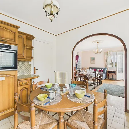 Hébergement de vacances Maison Pour 6 à 400m De La *